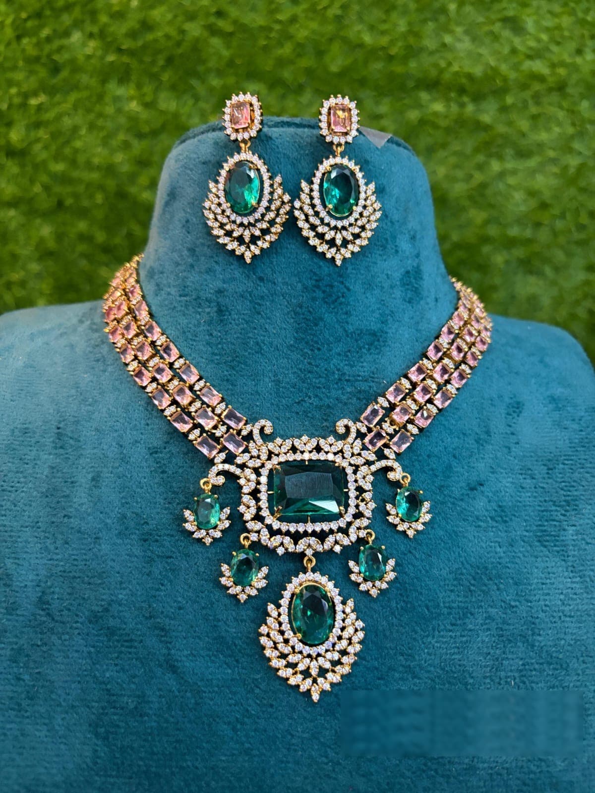 Emerald & Pink Stone Necklace Set